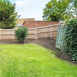 Host & Stay - York Road Apartment
